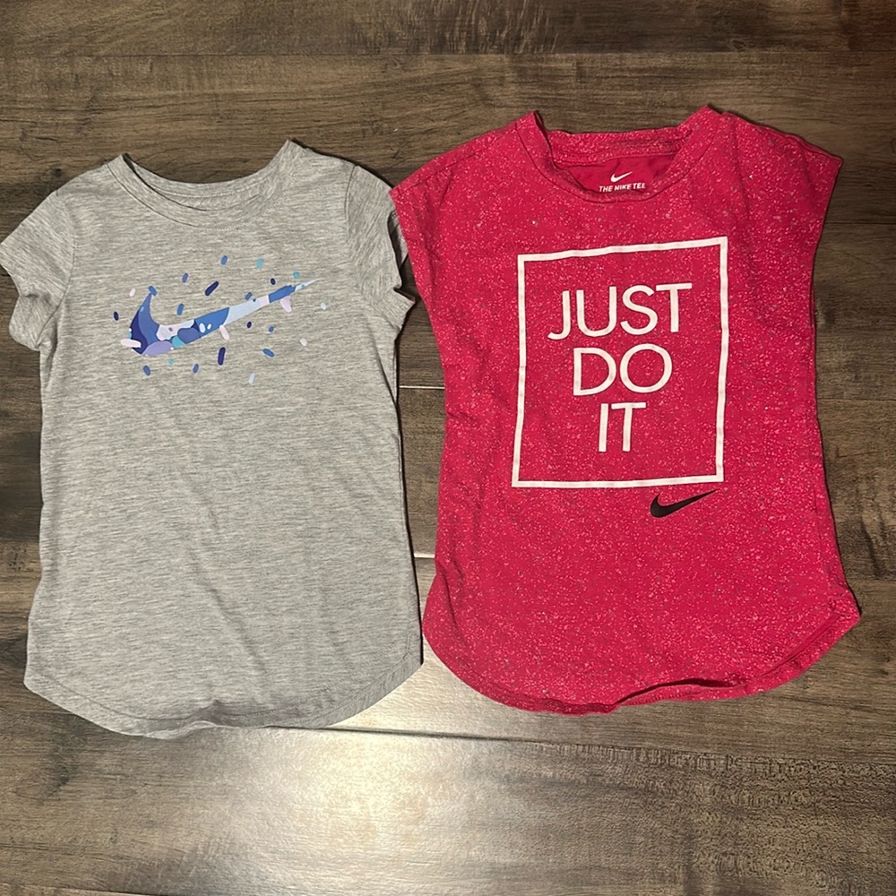 2 Nike tees size 5 girl